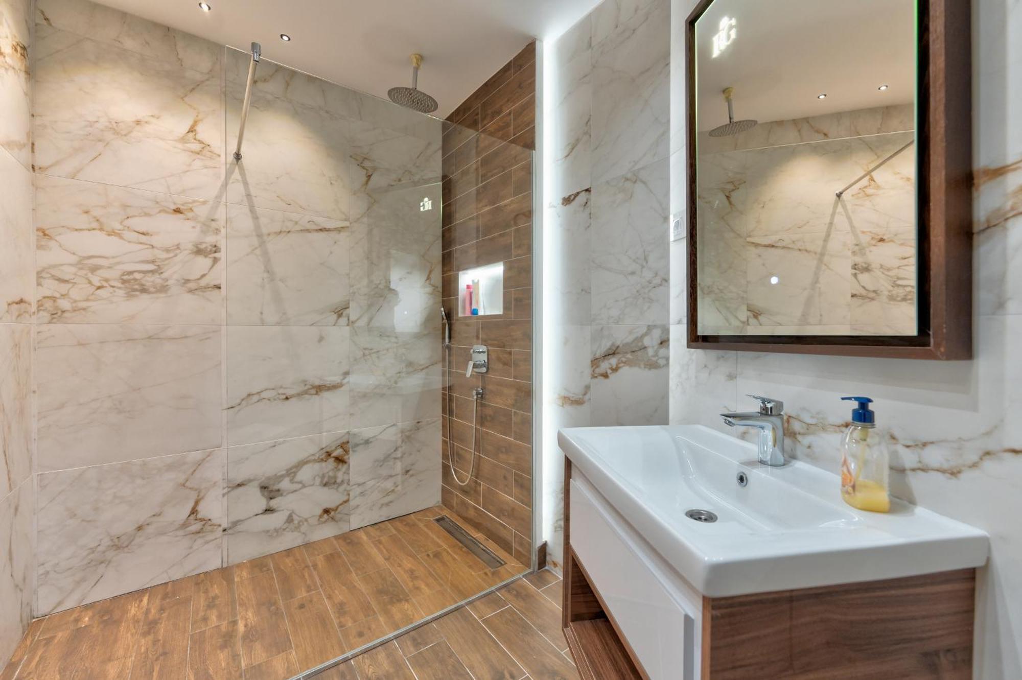 Lena Sa Dve Spavace Sobe Apartment *
