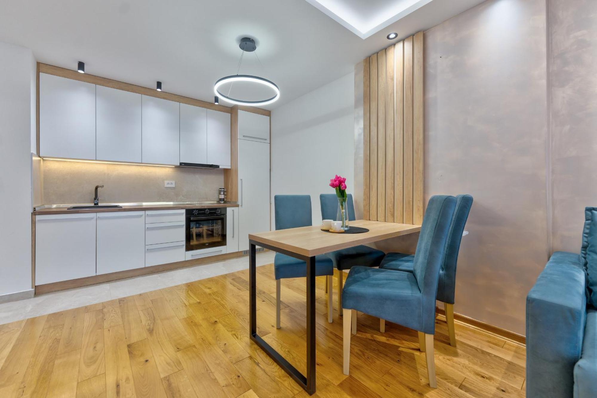 Lena Sa Dve Spavace Sobe Apartment *
